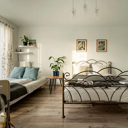 Peaceful Retreat By Bookinghost Appartement