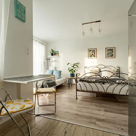 Peaceful Retreat By Bookinghost * Reda