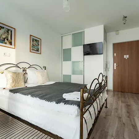 Peaceful Retreat By Bookinghost Appartement Reda